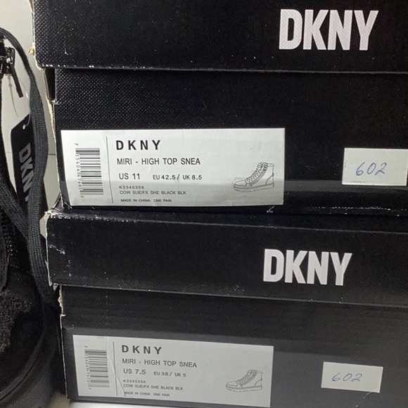 DKNY MIRI- HIGH TOP LACE-UP ZIPPER SNEAKERS - Picture 13 of 14